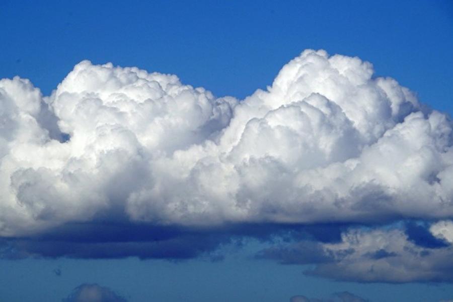 Pirmdien mākoņu pakāpeniski kļūs arvien vairāk