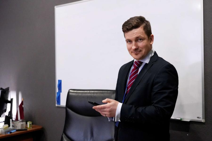Koalīcija CVK priekšsēdētāja amatam virza Zviedri
