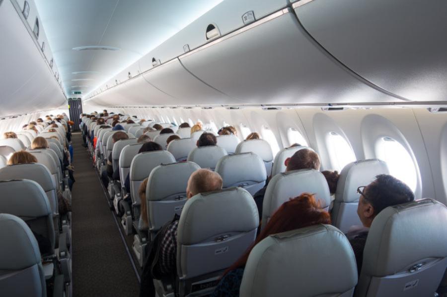 Sadūmojuma dēļ Atēnu lidostā atgriezusies airBaltic reisa lidmašīna