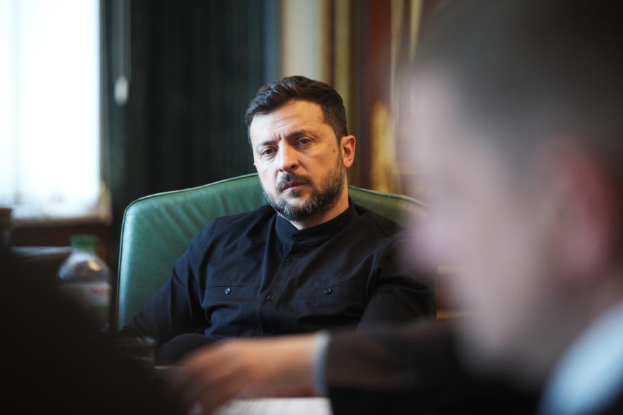 Zelenskis nosauc Putinu par «ajatollu», kuram neinteresē miers