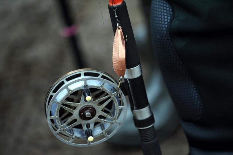 Jelgavas novadā izglābts dubļos iestidzis makšķernieks