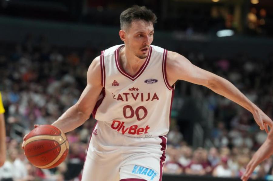 Kurucs: Patriotismu apliecinu ar spēlēšanu Latvijas izlasē