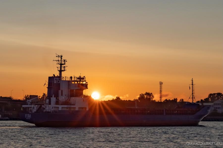 Pārkrauto naftas produktu apjoms Ventspils ostā pieaudzis par 66,5% (+VIDEO)
