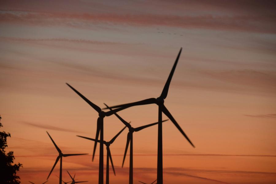 Eksperts: elektroenerģijas cena Latvijā ir samazinājusies par 27% (+VIDEO)