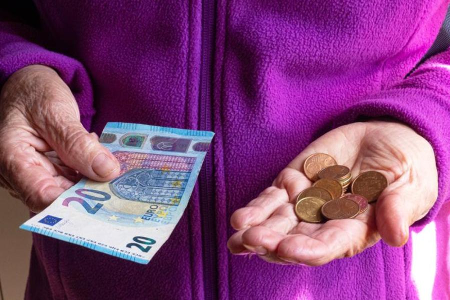 Pensiju indeksācija rudenī: kam pieliks vairāk, kam mazāk