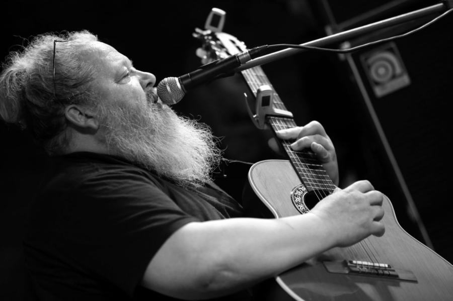 Latvijā tiks demonstrēta filma par slaveno mākslinieku Haraldu Sīmani (+VIDEO)