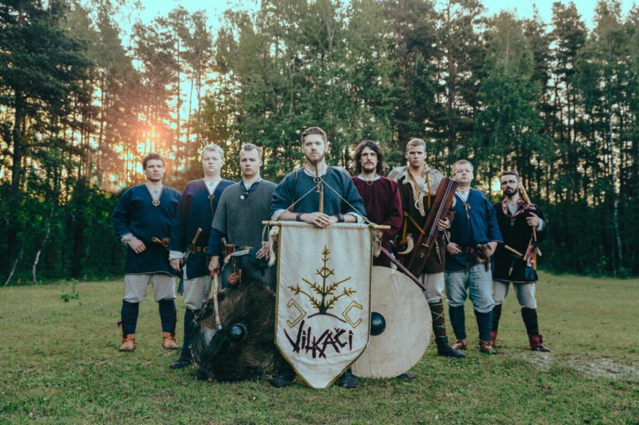 Folkloras kopa «Vilkači»: «Ar Sauli zobenā un Pērkonu sirdī!» (+VIDEO)