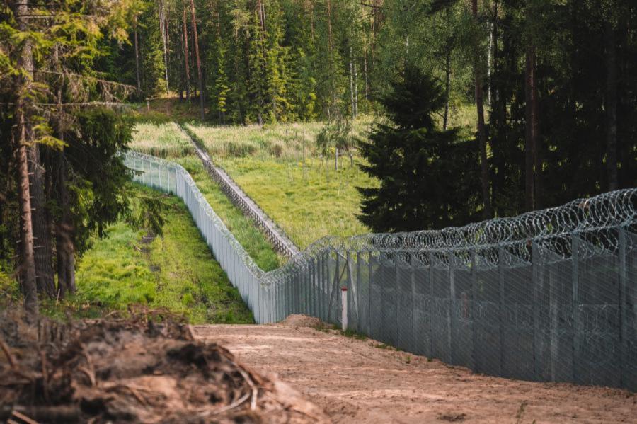 Tumšajā laikā gaisa telpa Latvijas pierobežā būs slēgta līdz 8.oktobrim