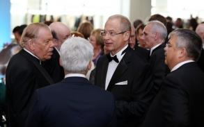 AS&nbsp;&laquo;Grindeks&raquo; padomes priek&scaron;sēdētājs Kirovs Lipmans (no&nbsp;kreisās) un&nbsp;Eiroparlamenta deputāts Andris Ameriks.